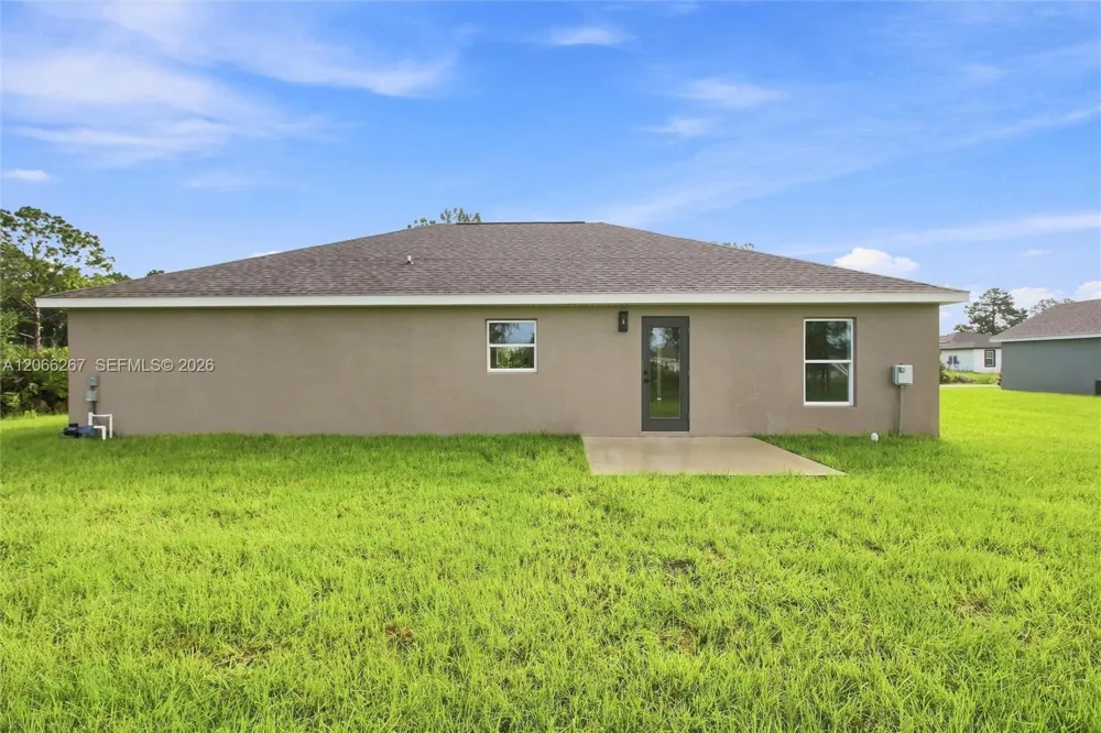 6898 Dickinson Drive Sebring, FL 33872