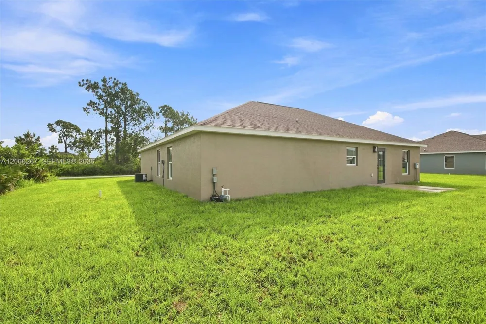 6898 Dickinson Drive Sebring, FL 33872