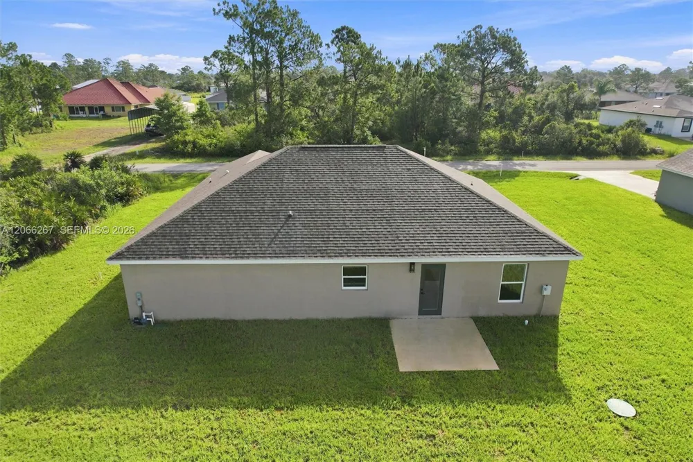 6898 Dickinson Drive Sebring, FL 33872