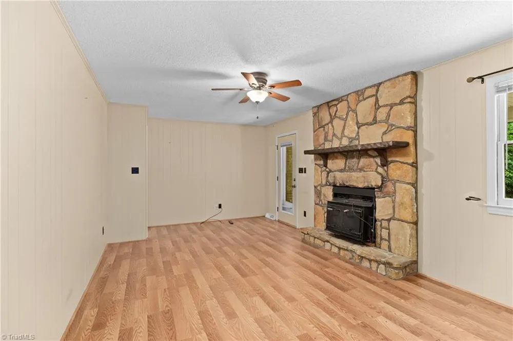 7545 Grapevine Road Lewisville, NC 27023