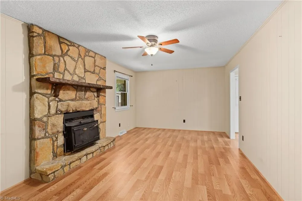 7545 Grapevine Road Lewisville, NC 27023
