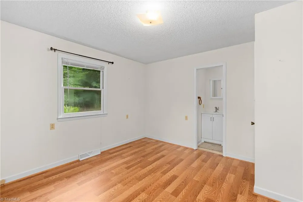 7545 Grapevine Road Lewisville, NC 27023