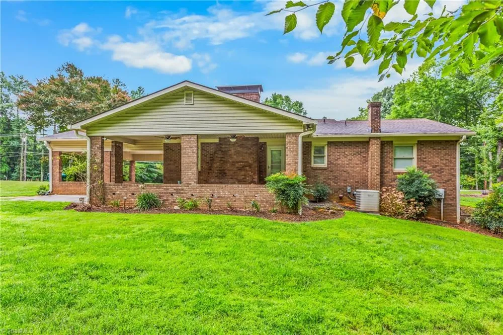 7545 Grapevine Road Lewisville, NC 27023