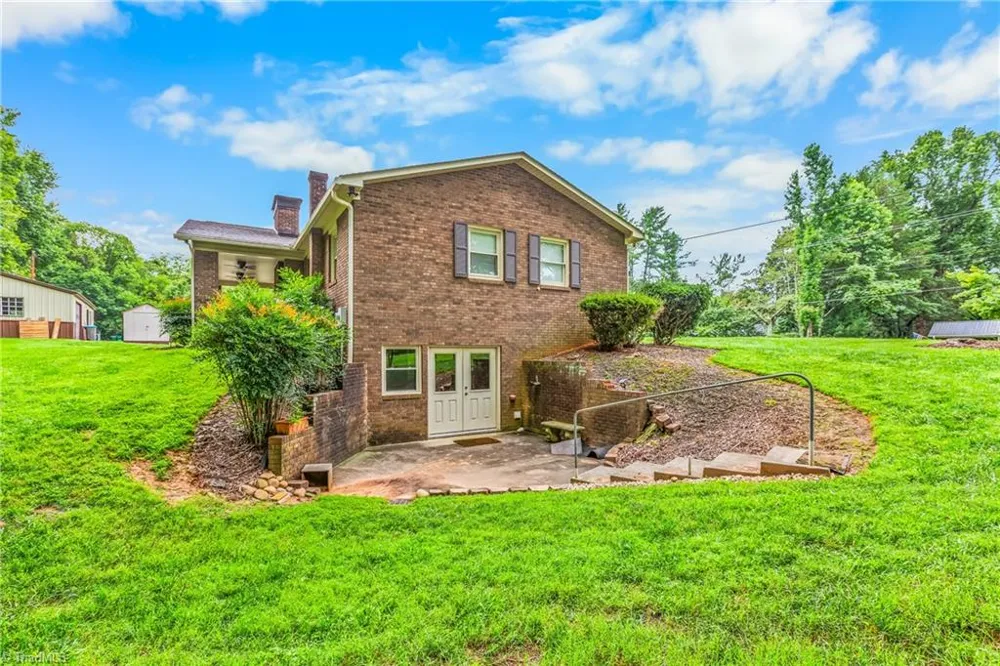 7545 Grapevine Road Lewisville, NC 27023