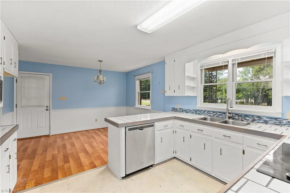 7545 Grapevine Road Lewisville, NC 27023