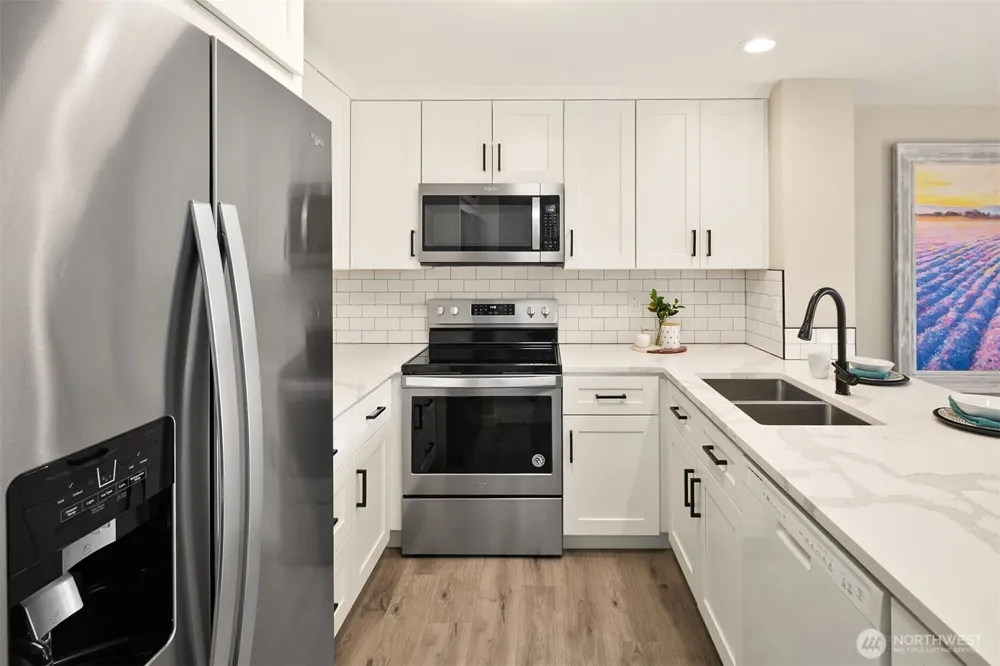 206 Mountain Park Boulevard SW #D203 Issaquah, WA 98027