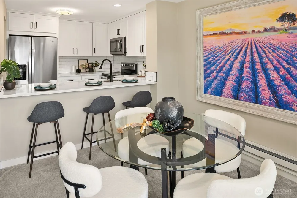 206 Mountain Park Boulevard SW #D203 Issaquah, WA 98027