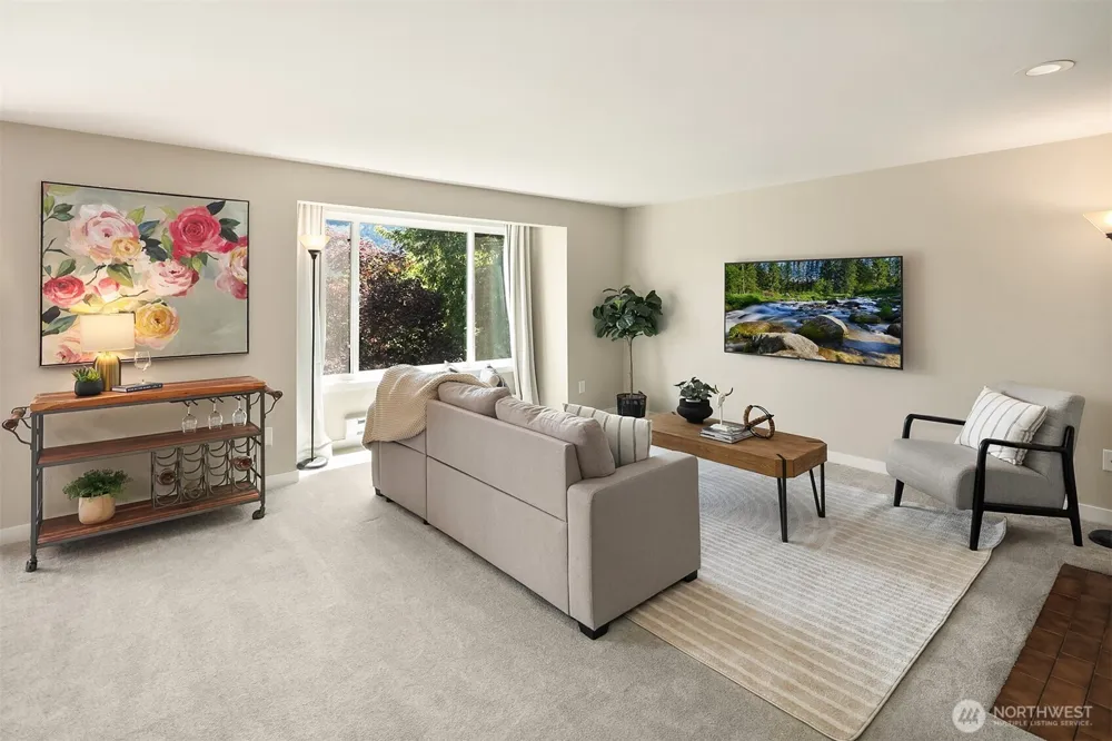 206 Mountain Park Boulevard SW #D203 Issaquah, WA 98027