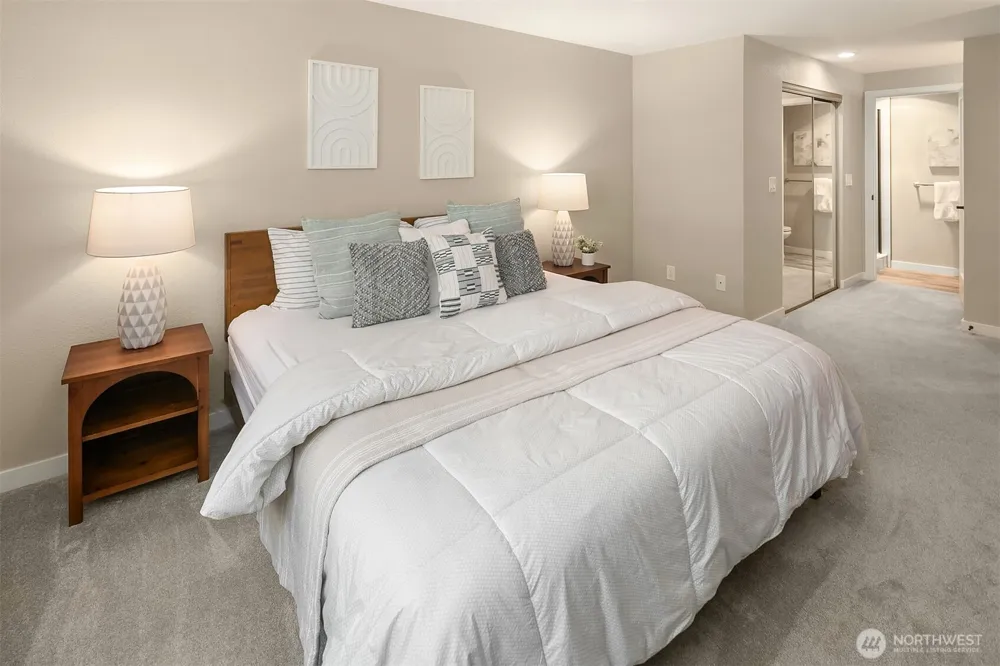 206 Mountain Park Boulevard SW #D203 Issaquah, WA 98027