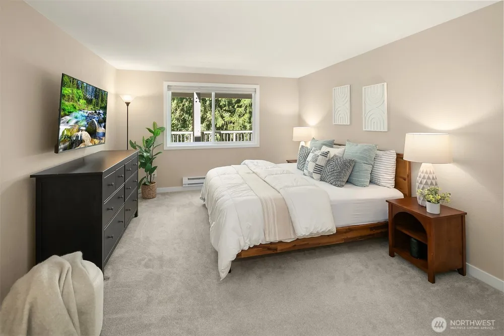 206 Mountain Park Boulevard SW #D203 Issaquah, WA 98027