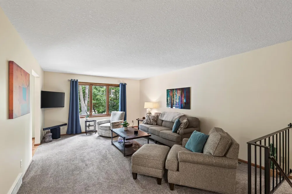 5595 Wedgewood Drive Shorewood, MN 55331