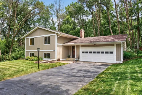 5595 Wedgewood Drive