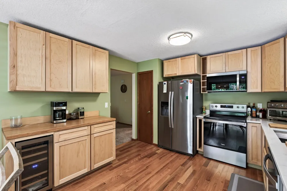 5595 Wedgewood Drive Shorewood, MN 55331