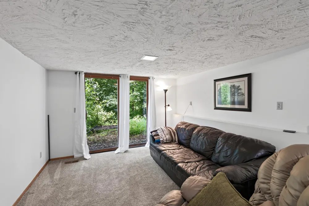 5595 Wedgewood Drive Shorewood, MN 55331