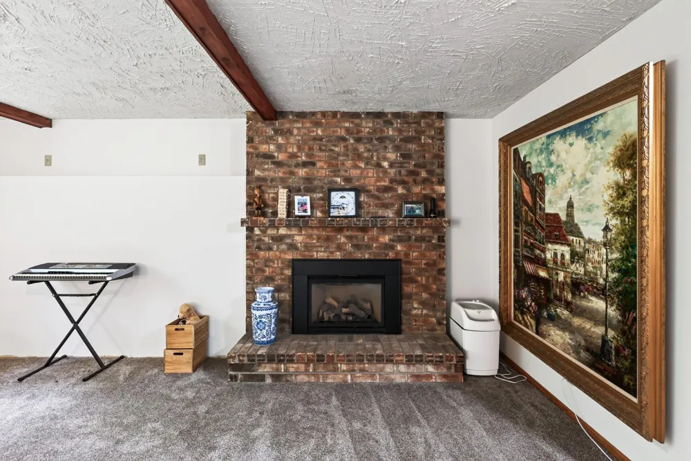 5595 Wedgewood Drive Shorewood, MN 55331