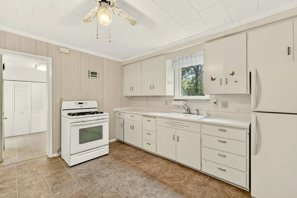 309 E Main Street Dodge Center, MN 55927