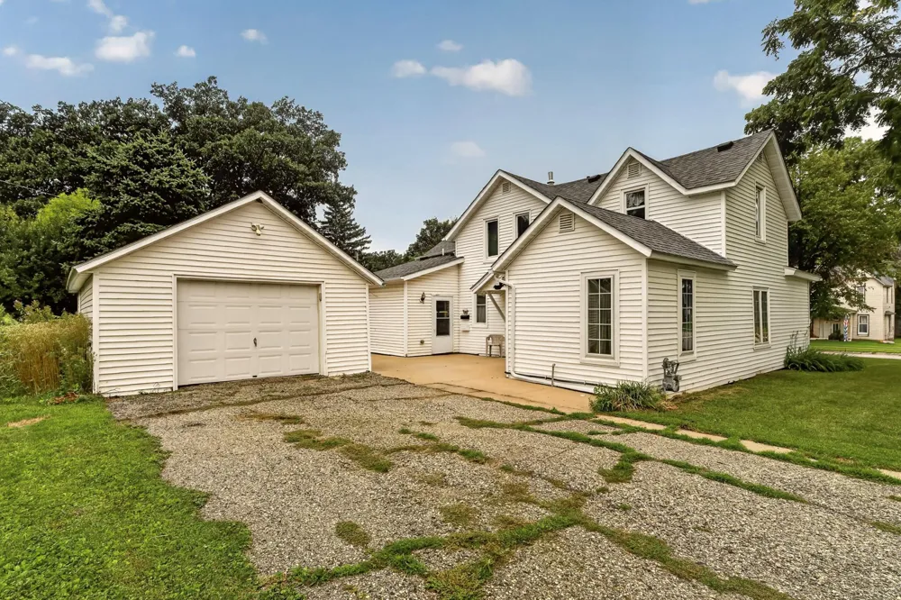 309 E Main Street Dodge Center, MN 55927
