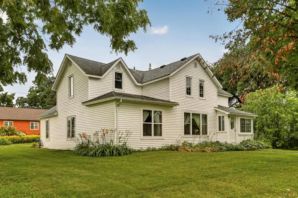 309 E Main Street Dodge Center, MN 55927