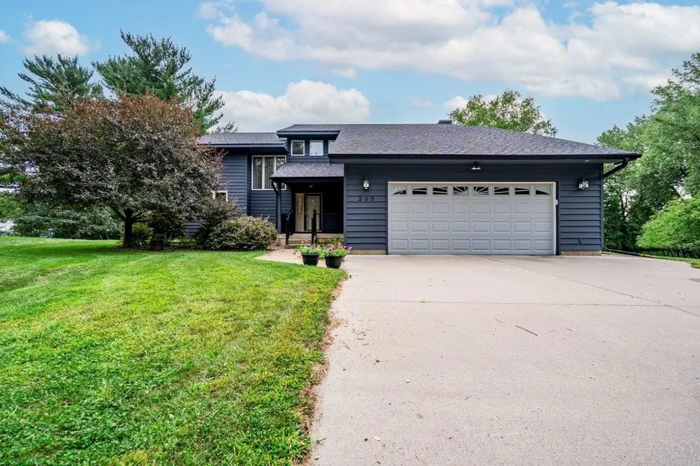 503 Grandview Heights Court Menomonie, WI 54751