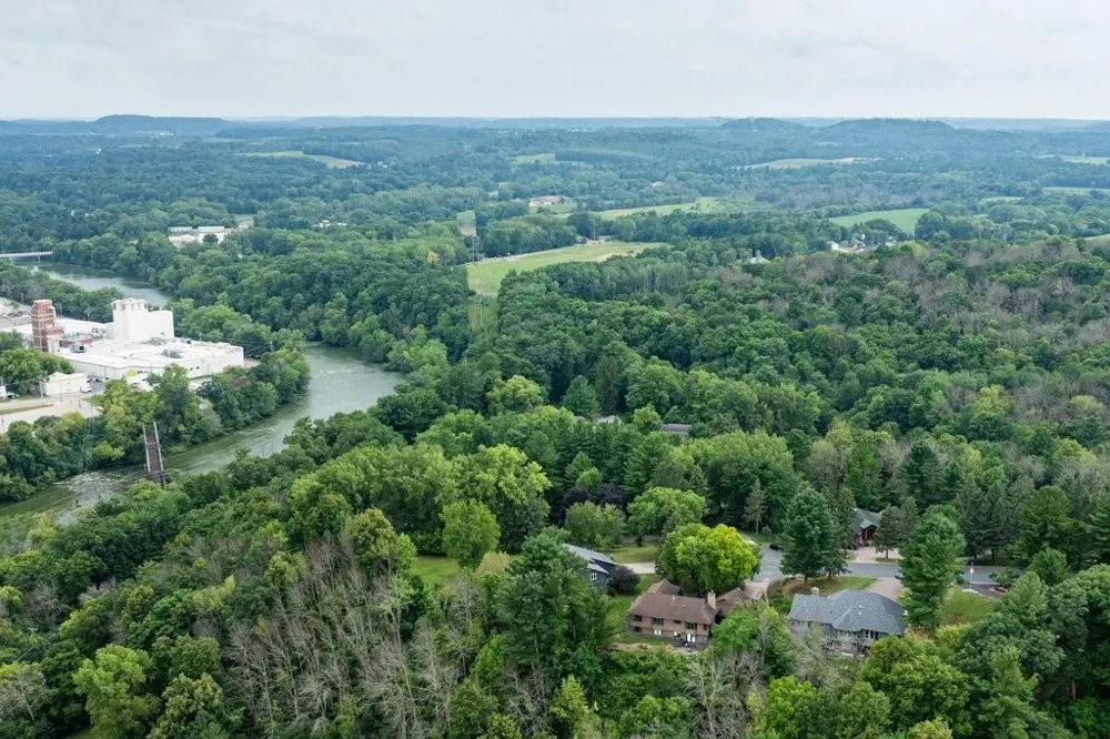 503 Grandview Heights Court Menomonie, WI 54751