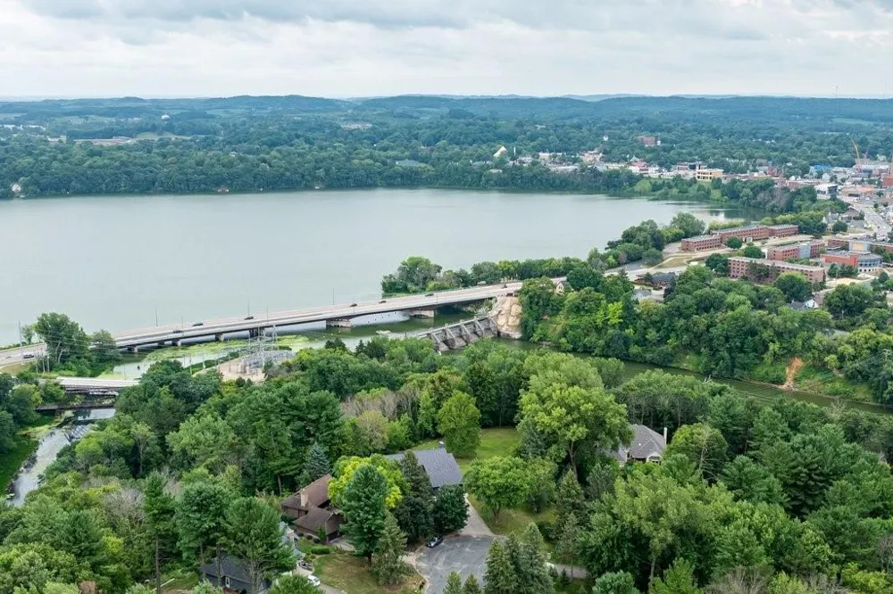 503 Grandview Heights Court Menomonie, WI 54751