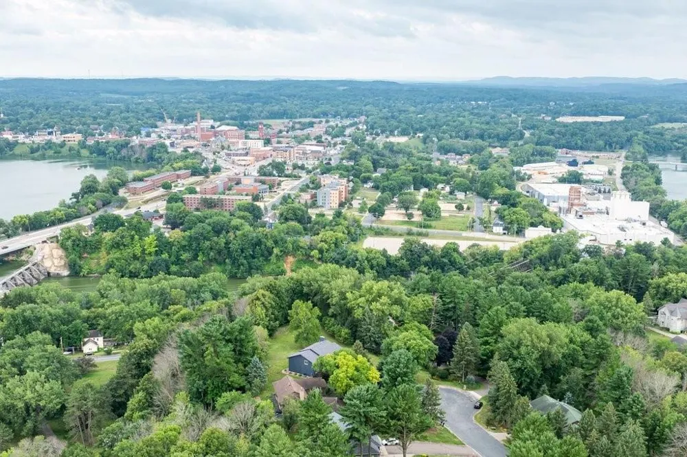 503 Grandview Heights Court Menomonie, WI 54751