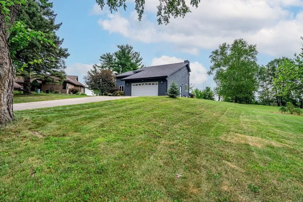 503 Grandview Heights Court Menomonie, WI 54751