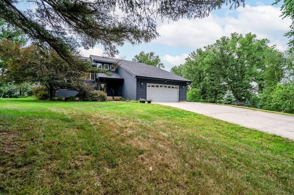 503 Grandview Heights Court Menomonie, WI 54751