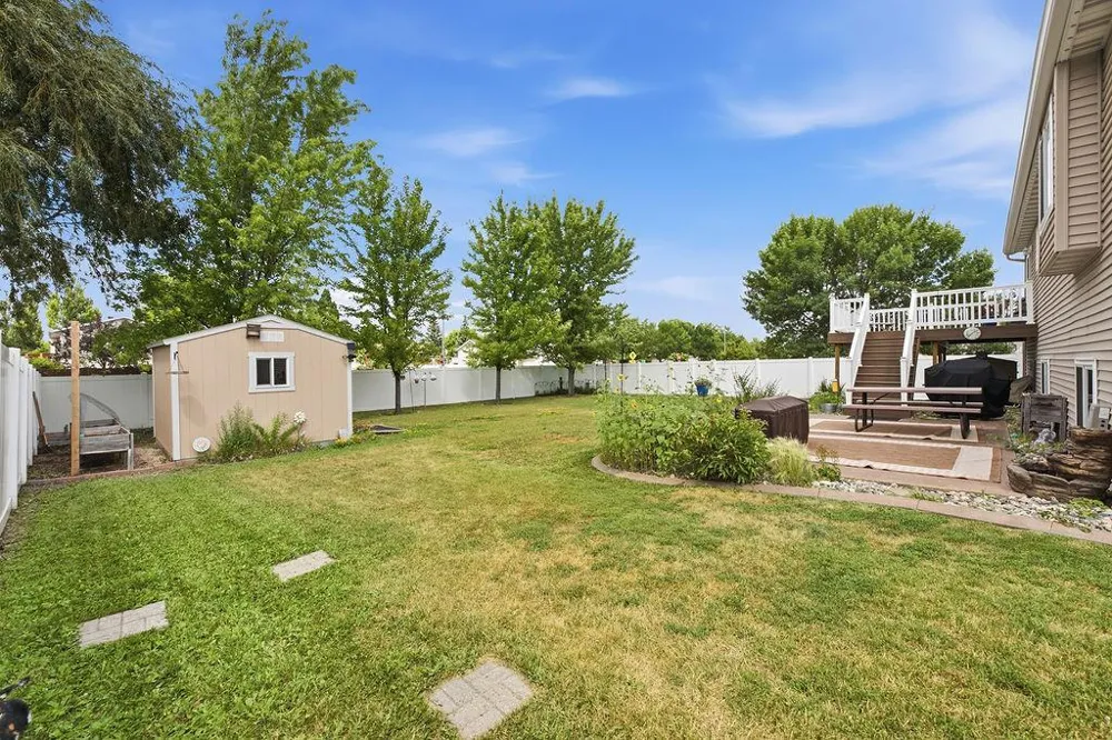 1502 Baywood Drive West Fargo, ND 58078