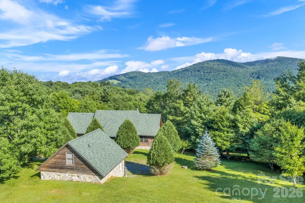 525 Schoolhouse Ridge Boone, NC 28607