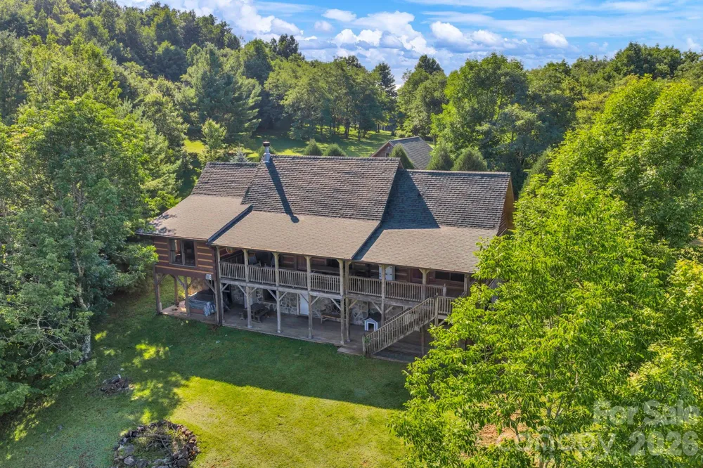 525 Schoolhouse Ridge Boone, NC 28607