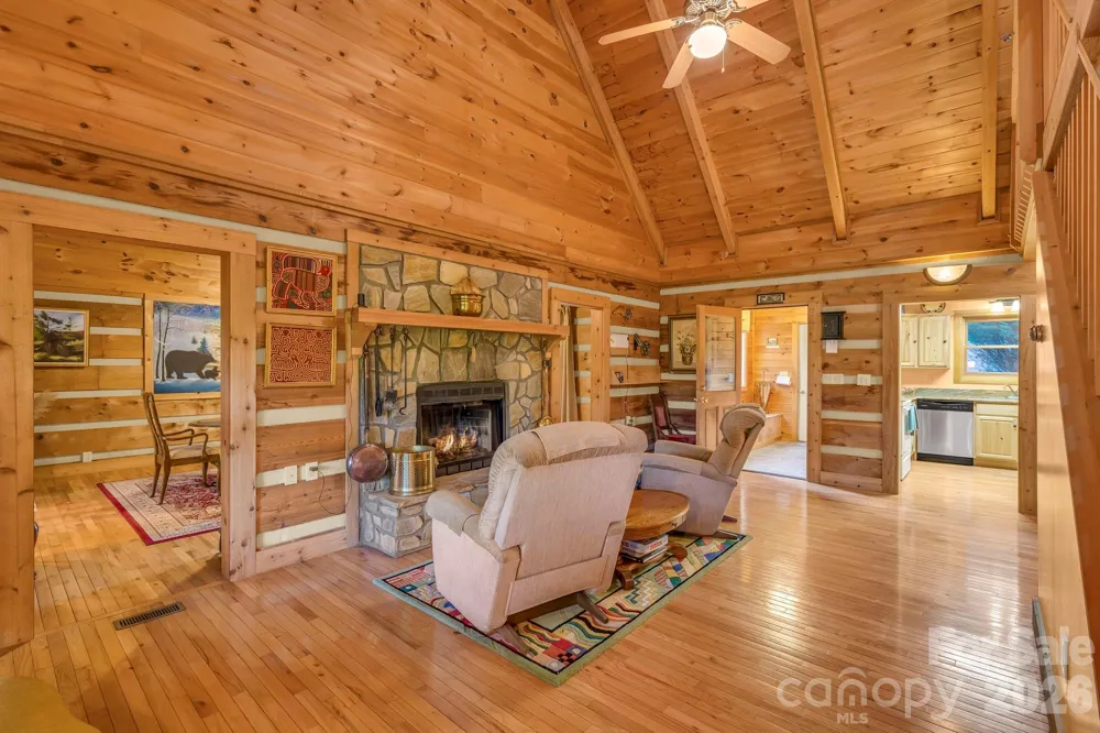 525 Schoolhouse Ridge Boone, NC 28607