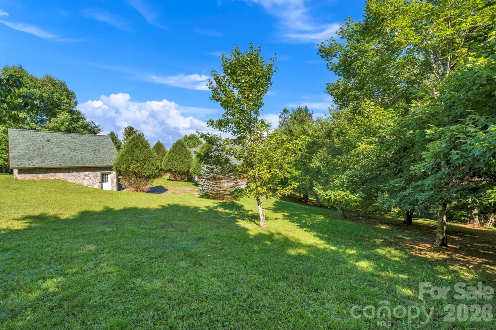 525 Schoolhouse Ridge Boone, NC 28607