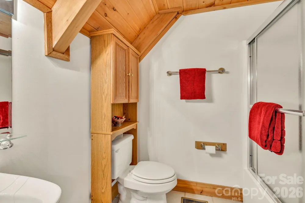 525 Schoolhouse Ridge Boone, NC 28607