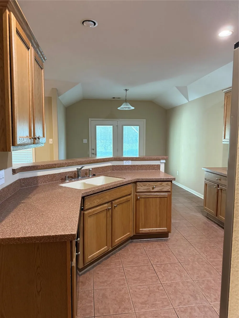 69 Hill Avenue Shepherd, TX 77371