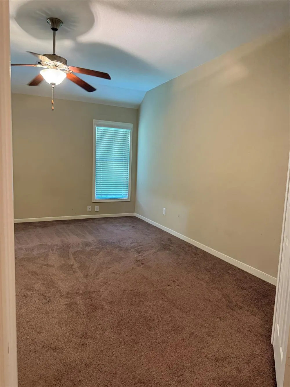 69 Hill Avenue Shepherd, TX 77371