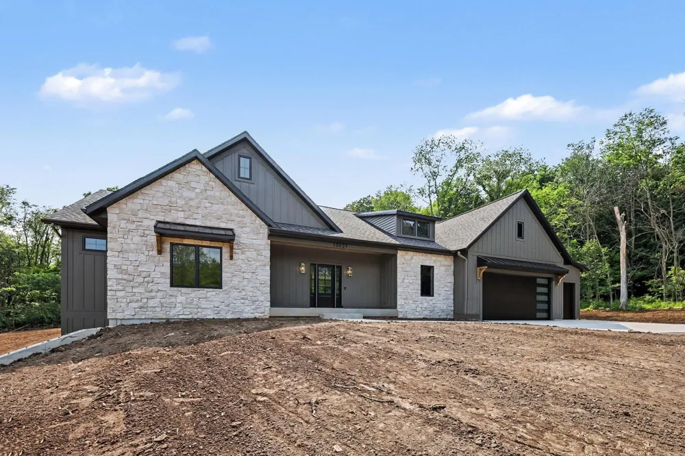 10621 Sun-Da-Go Drive Middleville, MI 49333