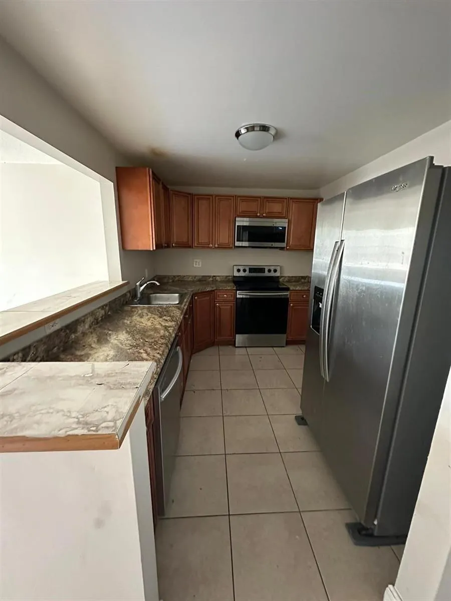 4324 NW 9TH AVENUE #6-2D Deerfield Beach, FL 33064