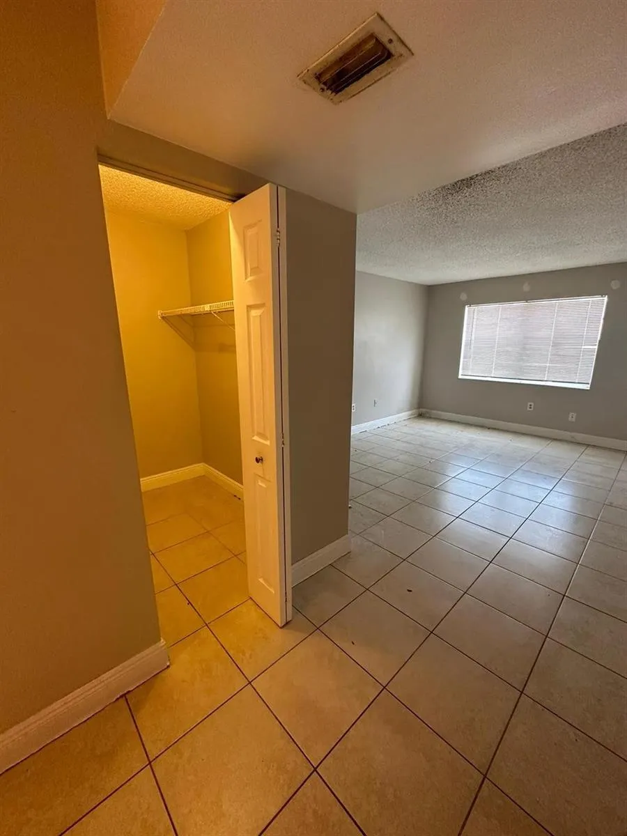 4324 NW 9TH AVENUE #6-2D Deerfield Beach, FL 33064