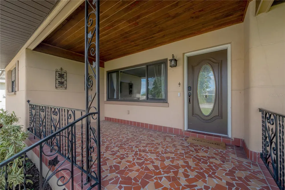 2916 W COLLINS STREET Tampa, FL 33607