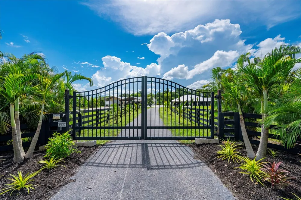 10789 SW CYPRESS BEND AVENUE Arcadia, FL 34269