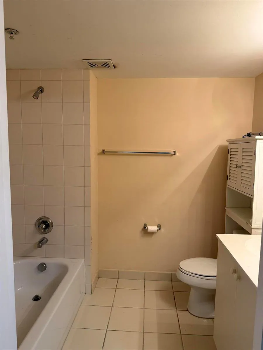 4723 LUCERNE LAKES BOULEVARD E #633 Lake Worth, FL 33467