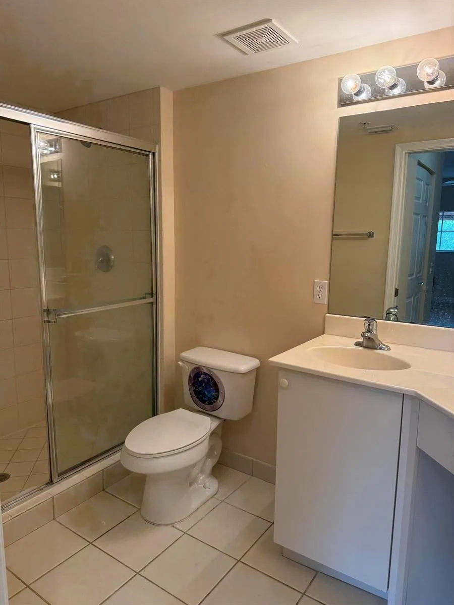 4723 LUCERNE LAKES BOULEVARD E #633 Lake Worth, FL 33467