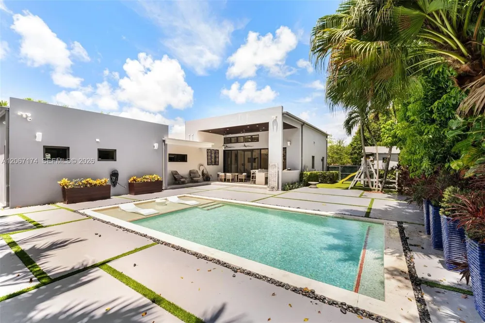 15315 SW 84th Avenue Palmetto Bay, FL 33157