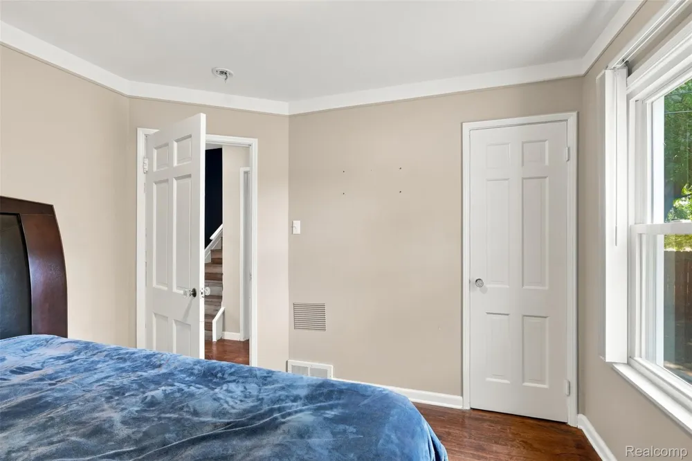 2400 Guthrie Avenue Royal Oak City, MI 48067