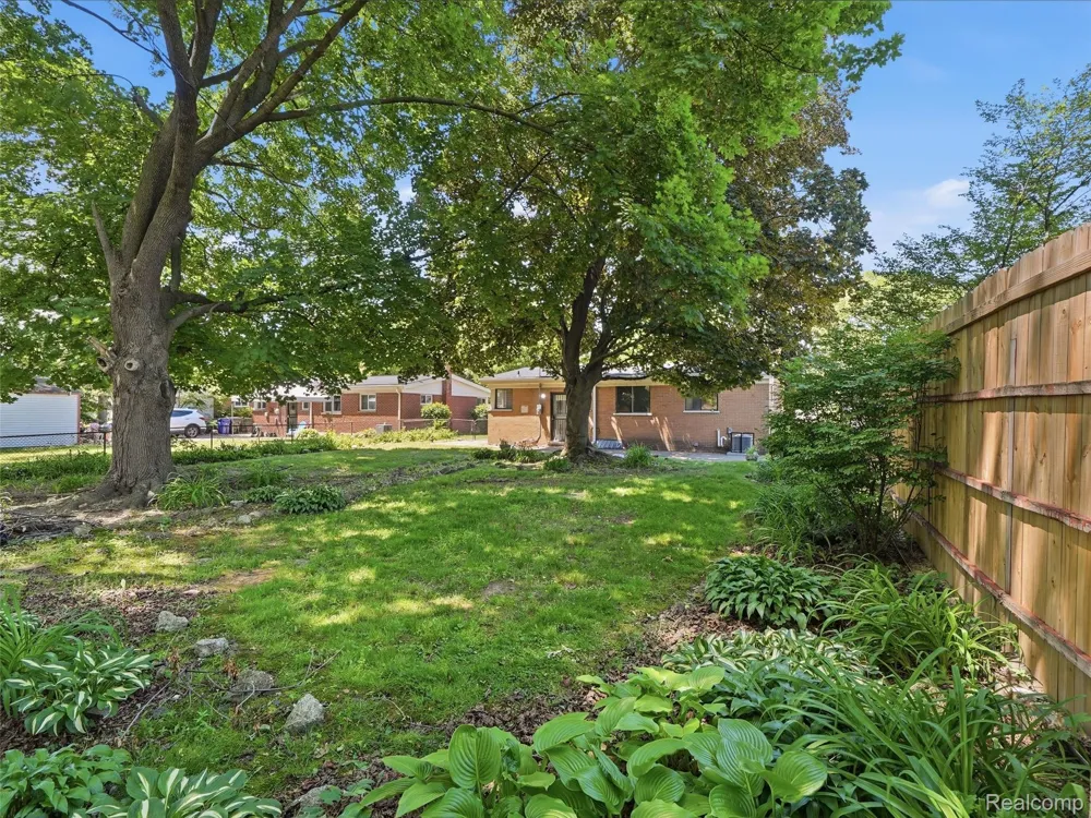 19178 Beaverland Street Detroit City, MI 48219