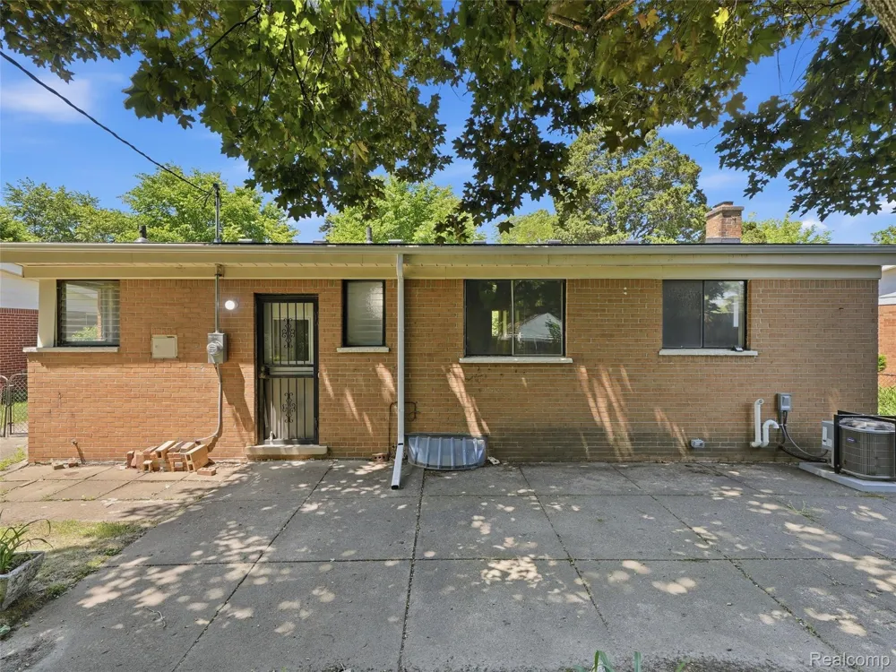 19178 Beaverland Street Detroit City, MI 48219