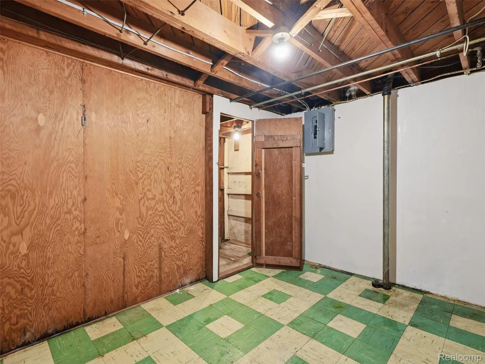 19178 Beaverland Street Detroit City, MI 48219