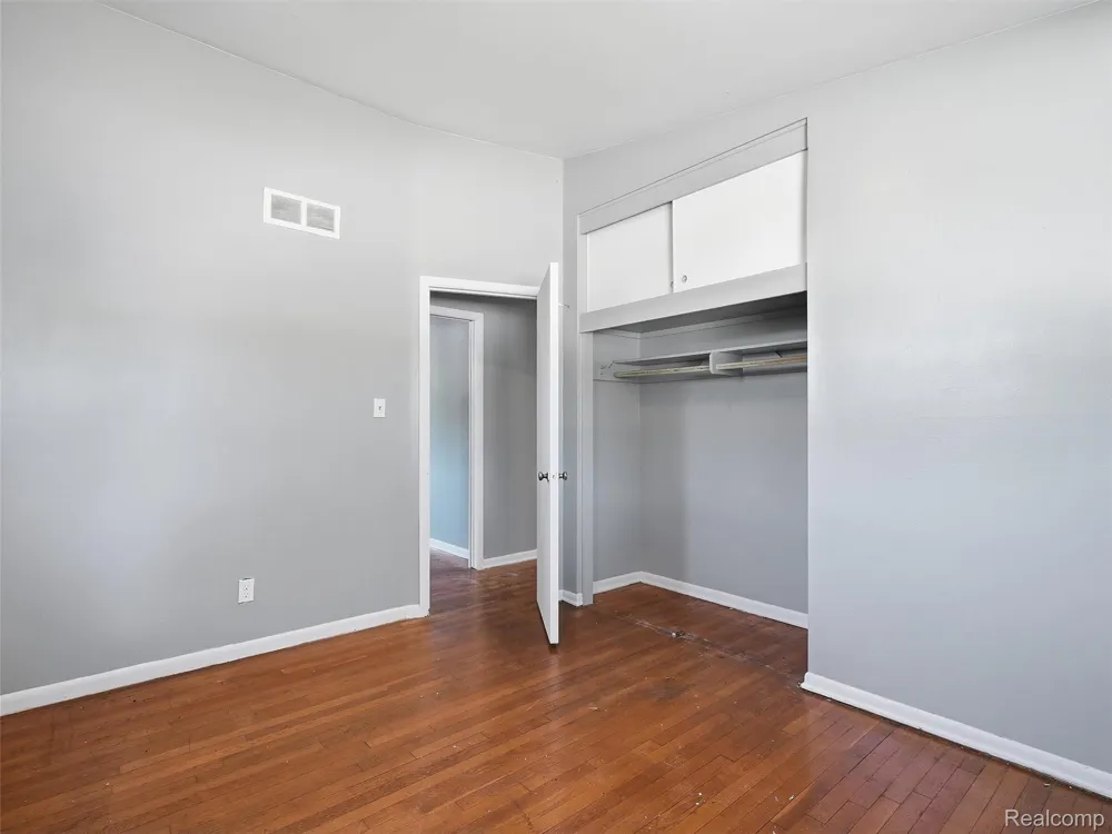 19178 Beaverland Street Detroit City, MI 48219