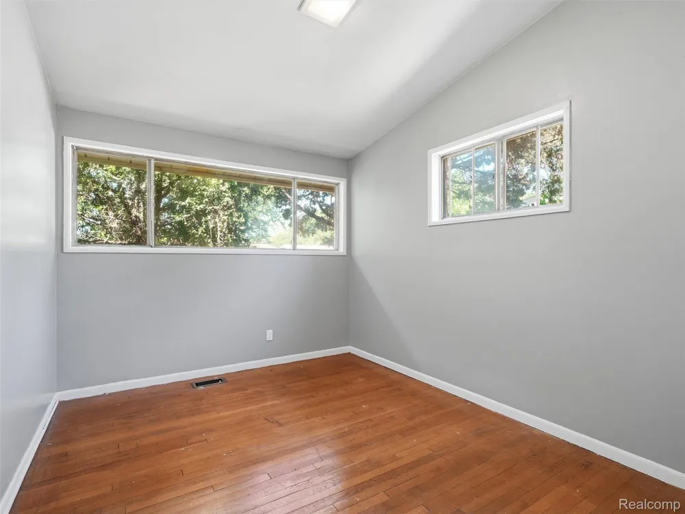 19178 Beaverland Street Detroit City, MI 48219